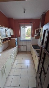 Sprzedam połowę kamiennicy 180 m2