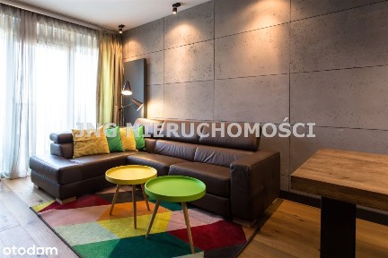 Poznań Centrum ładne z miejscem postojowym