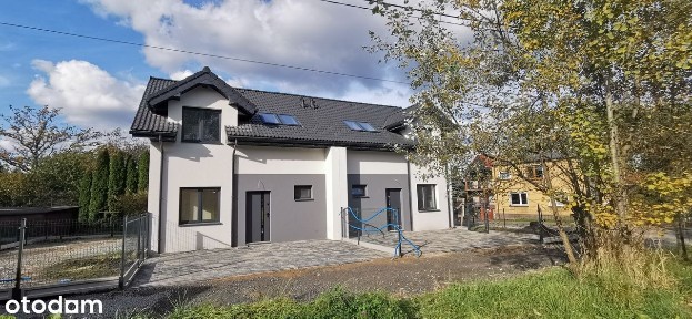 Dom w zabudowie bliźniaczej w Zawierciu