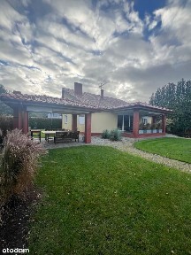 Dom i wielki garaż z mieszkaniem. Okazja!