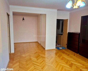 Przytulna kawalerka z balkonem