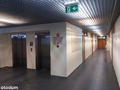 Biuro z parkingiem i recepcją 24h na dobę 5000m2