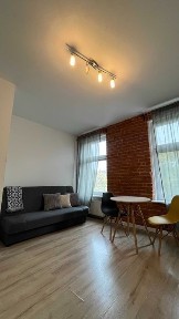 (26) Wynajmę bezpośrednio kawalerkę przy ul. Słowiańskiej 20