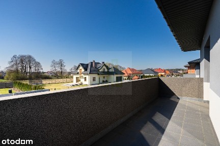 Przestronny blizniak w spokojnej okolicy