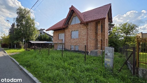 Tarnów - Piaskówka, ul. Legionów - dom 293 m²