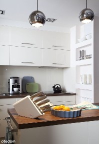 Nowoczesne mieszkanie ATANER Marcelin las za oknem