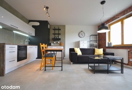 Słoneczne dwupokojowe mieszkanie z balkonem