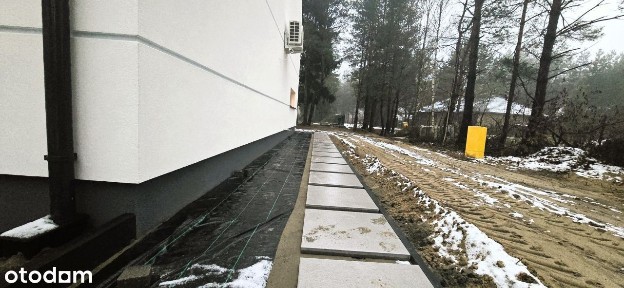 1/2 bliźniaka z garażem w otoczeniu zieleni.