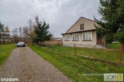 Dom pośród zieleni w Gorzycach