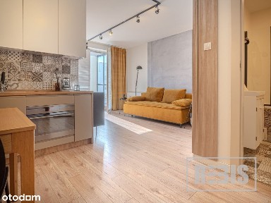 Eng| ul. Przewóz, 30m2, 2 pokoje, balkon i parking