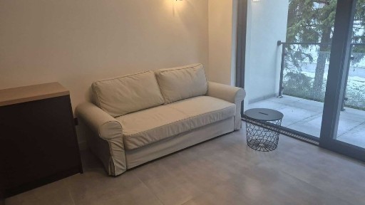 Atrakcyjne mieszkanie do wynajęcia: 2 pokoje z balkonem i miejscem P