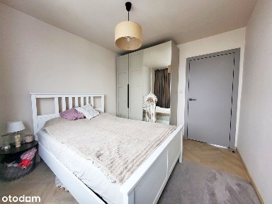 BEZ PROWIZJI! Wyremontowane 2 pokoje z oddzielną kuchnią i loggią