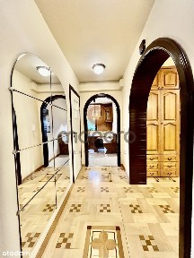 Nie oceniaj po zdjęciu - to mieszkanie zaskakuje