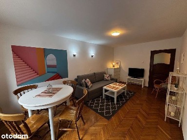 Przestronne, nowoczesne mieszkanie z dużym ogródkiem - po remoncie.