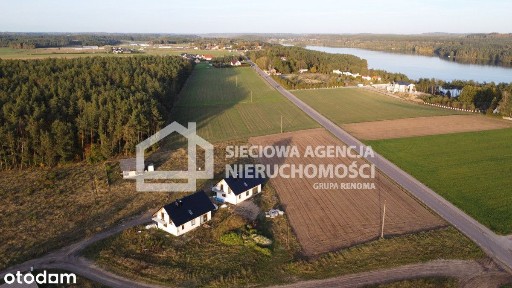 Urokliwy dom nad jeziorem Żuromino