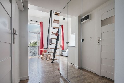 Elegancka kawalerka z antresolą, 10 minut od Centrum