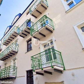 W odnowionej kamienicy | Balkon