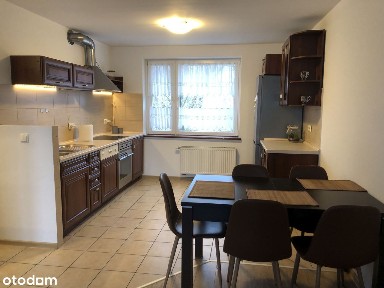 Słoneczne w pełni umeblowane mieszkanie w samym centrum