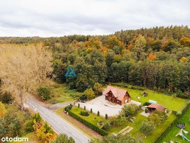 Dwa domy na osobnych działkach