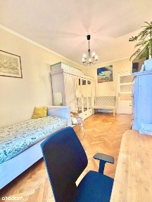 Jednopokojowe mieszkanie 40 m2 w kamienicy - przy Placu Inwalidów