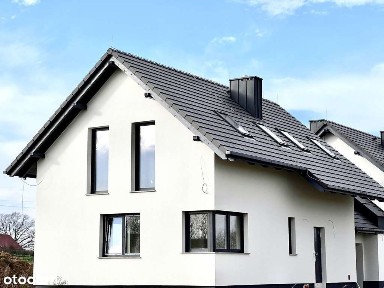 Dom w zabudowie bliźniaczej nieopodal Świdnicy