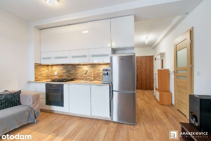 USTAWNE 2-pokojowe M z balkonem i miejscem parkingowym z 2016 r.!