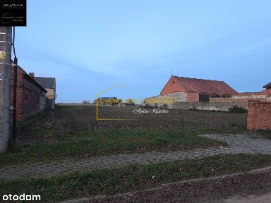 Dom z budynkami gospodarczymi i ziemią rolną