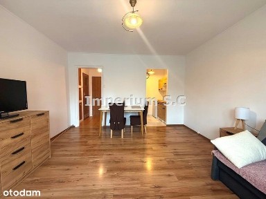 Okazja! Kawalerka na idealnym 1 piętrze.