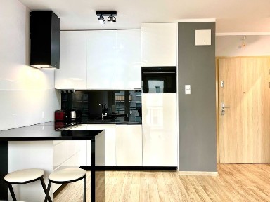 Starogardzka, 2 pokoje z parkingiem i piwnicą