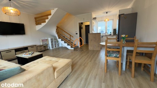 Mieszkanie dwupoziomowe z ogródkiem w Dominowie.