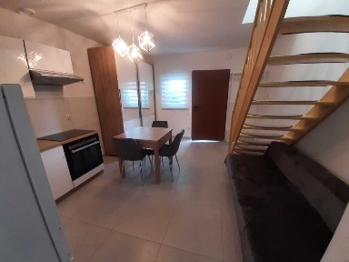 2-POKOJOWE na przedmieściu Gniatczyka 4