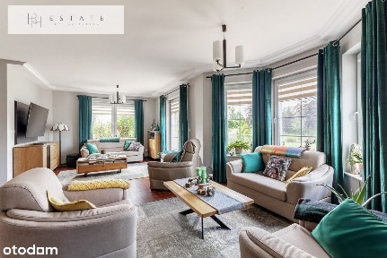 Wyjątkowy Dom W Otulinie Zieleni/ Semlin