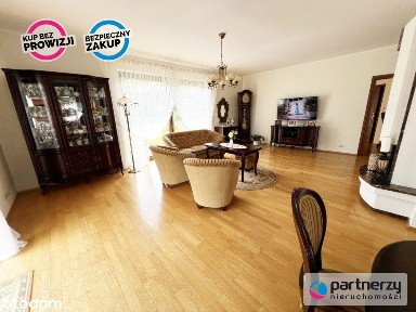 Dom wolnostojący w spokojnej okolicy