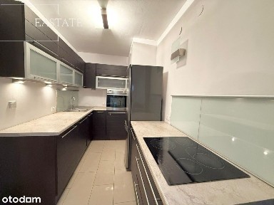 miejsce garażowe/balkon/dobrze skomunikowane