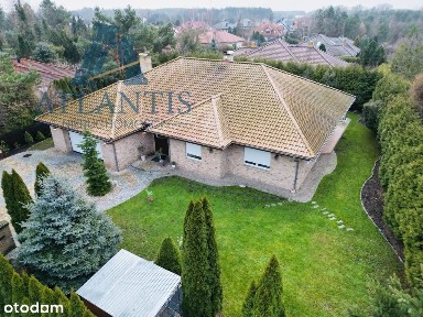 Komfortowy dom parterowy z podwójnym garażem