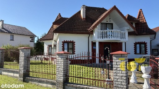 stylowy dom, rodzinny z ogrodem do zamieszkania