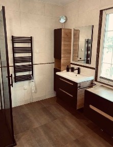 Dom z dużym ogrodem