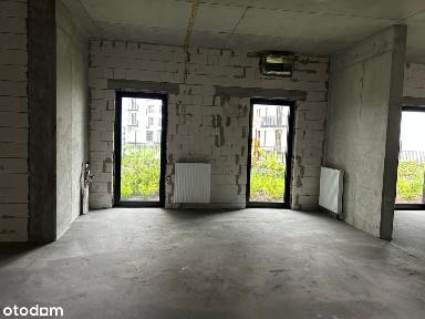 Doskonale wyeksponowany lokal przy Al. Krakowskiej