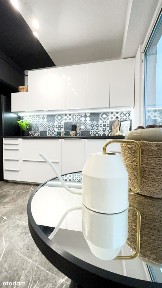 OKAZJA! Świeżo odnowione, słoneczne mieszkanie w pobliżu JEZIORA!