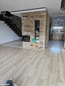 Nowoczesny dom na wynajem z 4 pokojami, 7 min od PKP i 3 min od Dino