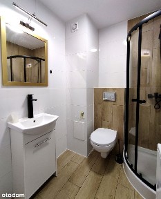 Wynajęta kawalerka - pracujące mieszkanie z najemcą