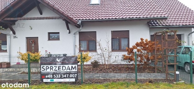 Piękny dom z dwoma niezależnymi mieszkaniami.