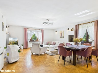 Duży dom z 3 mieszkaniami i prywatnym lasem