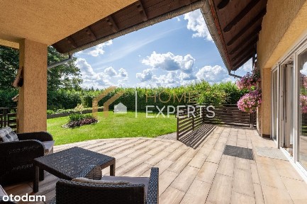 Piękny dom z dużym ogrodem - 2 garaże