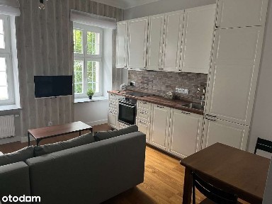 2 pok Bezpośr, 32 m2, Stare Miasto, Komuny Paryski