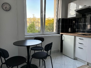 Mieszkanie CENTRUM Plac Zbawiciela, pokój i kuchnia,PIĘKNE, Odświeżone
