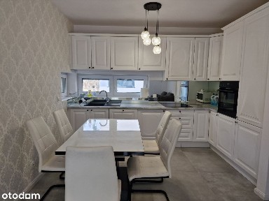 Dom, 115 m², Domasław