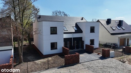 Mieszkanie trzypokojowe z balkonem