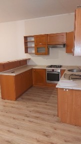 Kamienica w cenie jednego mieszkania! 2 mieszkania i 2 lokale użytko