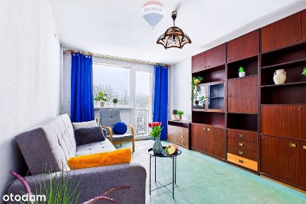 2 pokoje z balkonem w niskim bloku - do remontu!